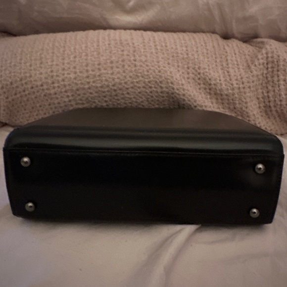 Givenchy authentic handbag - Picture 6 of 7